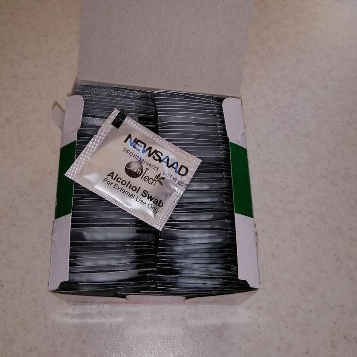 Newsaad A-12 100pcs Pack Alcohol Pad